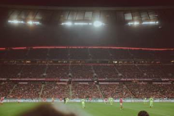 从“欧冠软脚虾”到三冠王！哈兰德2亿值吗？曼城给出答案（配图示意）